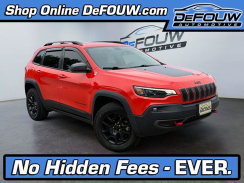Used 2021 Jeep Cherokee Trailhawk w/ Comfort & Convenience Group AWD/4WD image 1