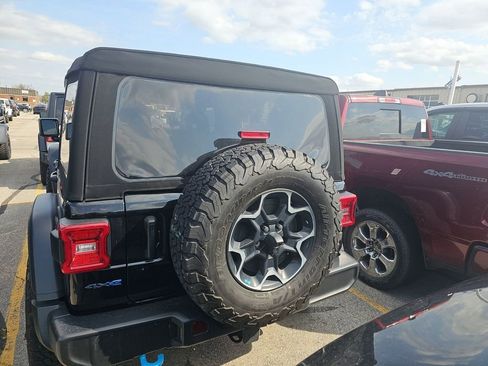 Used 2023 Jeep Wrangler Unlimited Rubicon 4xe AWD/4WD image 4