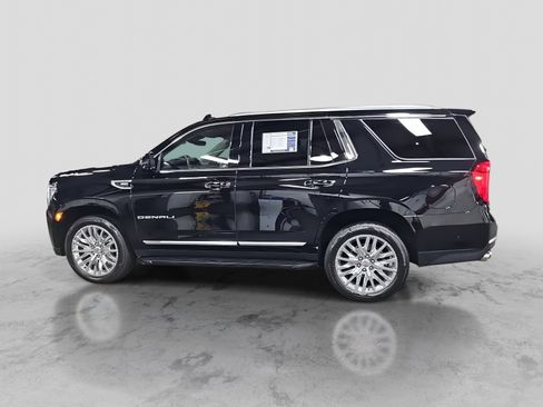 Used 2024 GMC Yukon Denali w/ Advanced Technology Package image 8