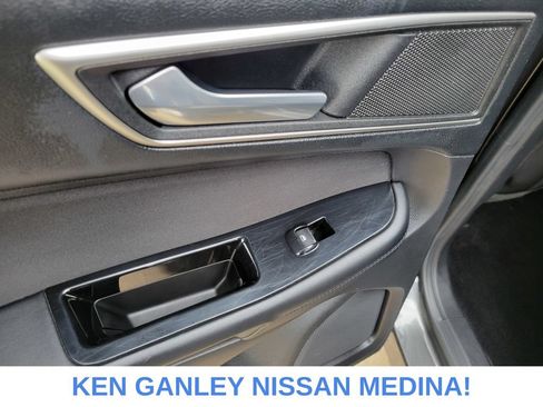 Used 2015 Ford Edge SEL AWD/4WD image 40