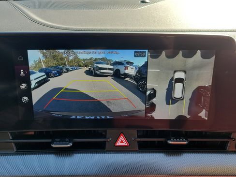 Certified 2025 Kia Sportage SX image 34