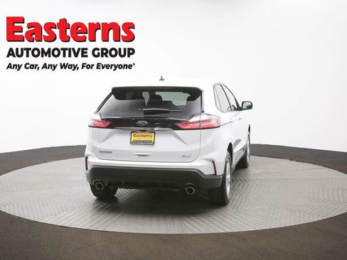 Used 2020 Ford Edge SE image 37