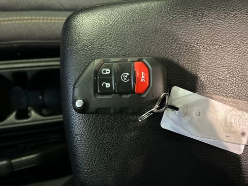 Used 2024 Jeep Wrangler Unlimited Sport AWD/4WD image 22