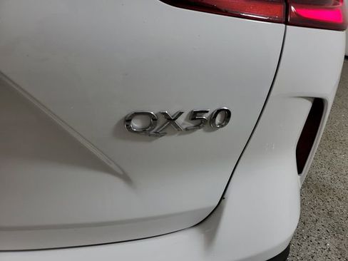 Certified 2025 INFINITI QX50 Luxe image 5