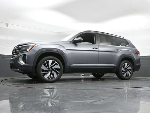 Used 2024 Volkswagen Atlas SE FWD image 43