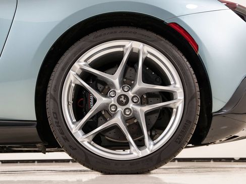 Certified 2024 Ferrari Roma Spider RWD image 18
