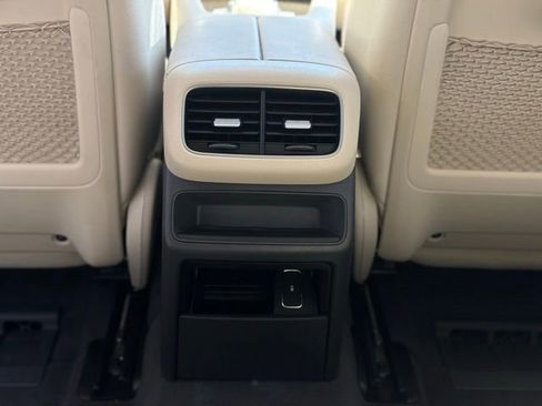 Used 2020 Mercedes-Benz GLE 350 4MATIC image 45