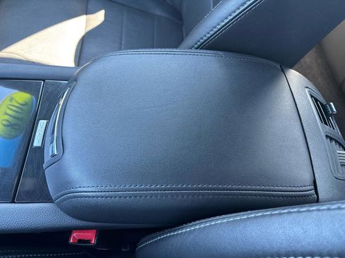 Used 2018 Ford Taurus Limited w/ Driver Assist Package image 27