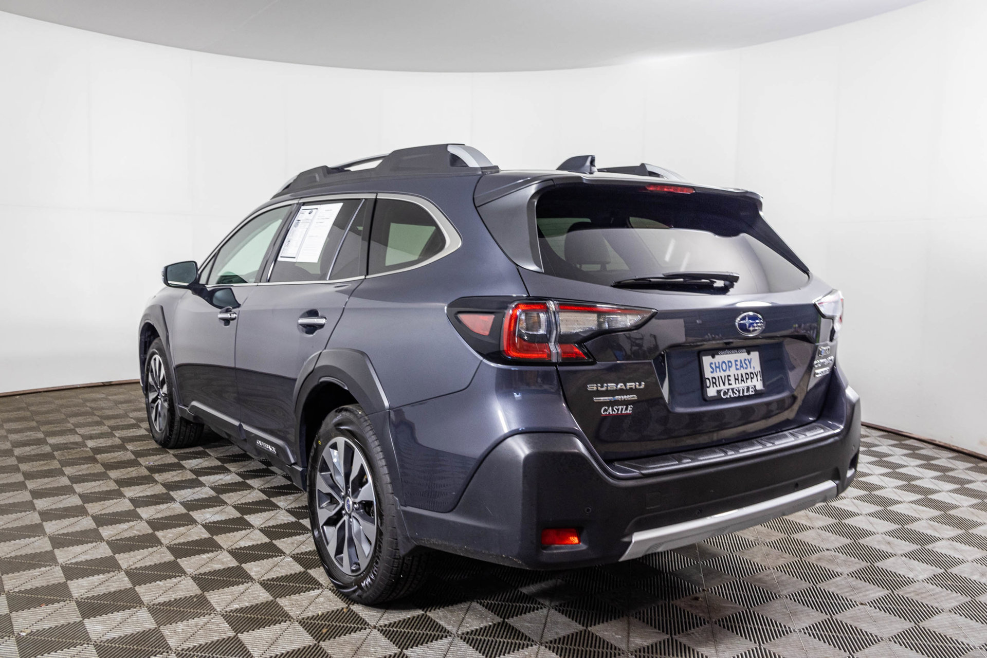 Used 2023 Subaru Outback Touring AWD/4WD image 23