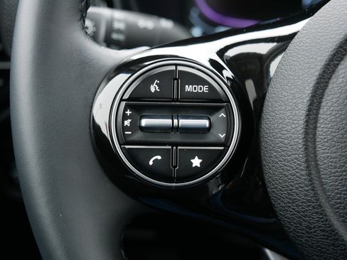 Certified 2024 Kia Soul EX image 30