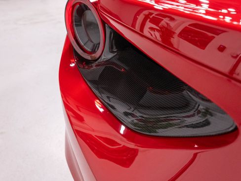 Used 2016 Ferrari 488 GTB RWD image 6