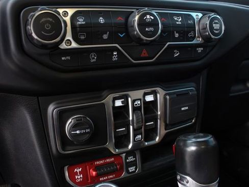 Used 2021 Jeep Wrangler Unlimited Rubicon w/ Dual Top Group image 25