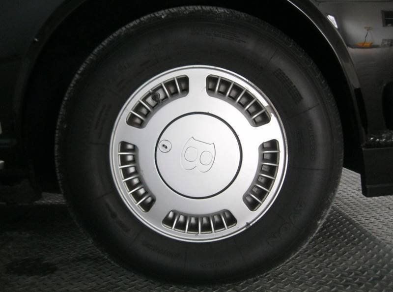 Used 1987 Bentley Turbo R RWD image 16