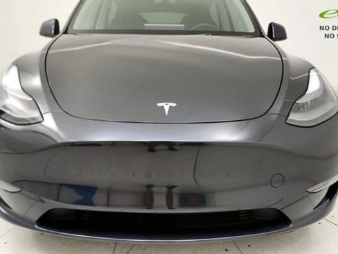 Used 2024 Tesla Model Y Performance AWD/4WD image 24
