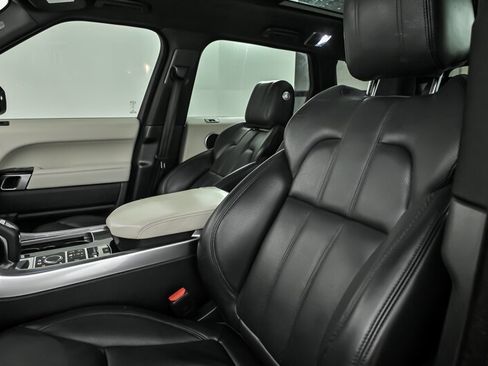 Used 2017 Land Rover Range Rover Sport HSE image 19