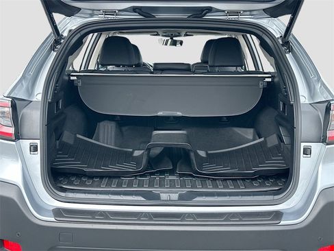 Certified 2025 Subaru Outback Limited w/ Popular Package #2 image 28