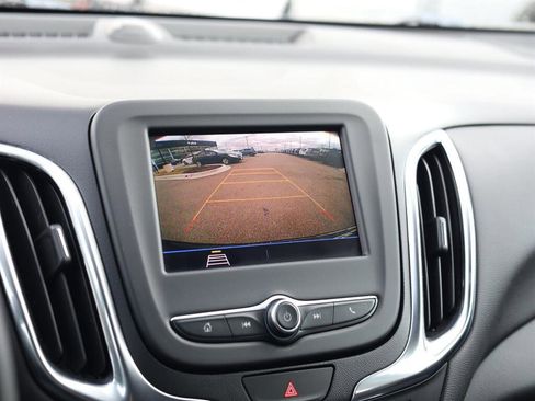 Used 2020 Chevrolet Equinox LT image 17