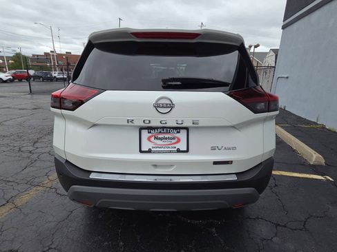 Used 2023 Nissan Rogue SV AWD/4WD image 6