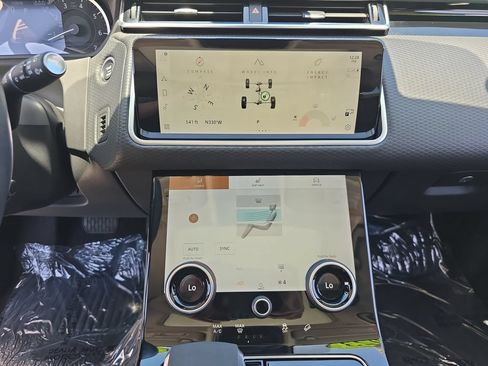 Certified 2023 Land Rover Range Rover Velar S AWD/4WD image 23