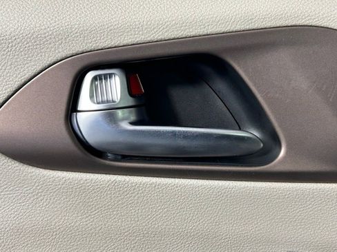 Used 2023 Chrysler Voyager LX FWD image 30
