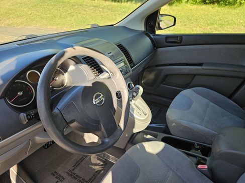Used 2009 Nissan Sentra 2.0 FE+ FWD image 10