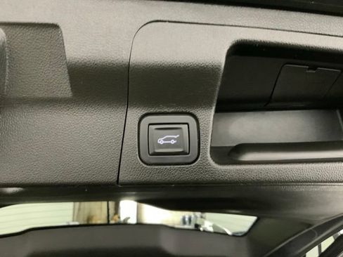 Used 2018 GMC Acadia Denali w/ Technology Package AWD/4WD image 57