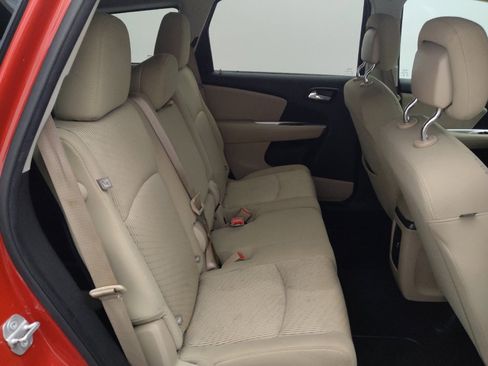 Used 2019 Dodge Journey SE FWD image 19