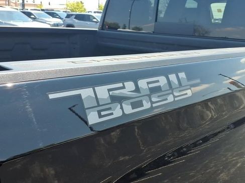 Used 2023 Chevrolet Silverado 1500 LT Trail Boss w/ LT Trail Boss Premium Package AWD/4WD image 24