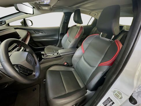 Used 2024 Toyota Prius Prime Premium image 13