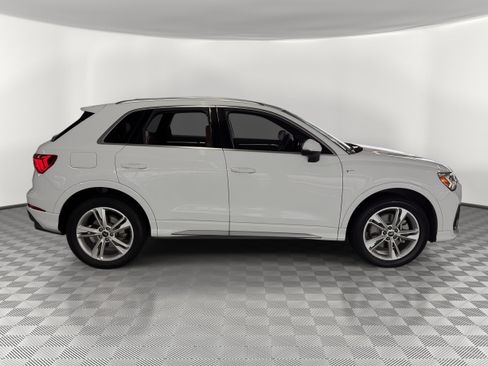Used 2023 Audi Q3 2.0T Premium Plus w/ Premium Plus Package AWD/4WD image 8