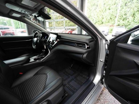 Used 2024 Toyota Camry SE FWD image 25