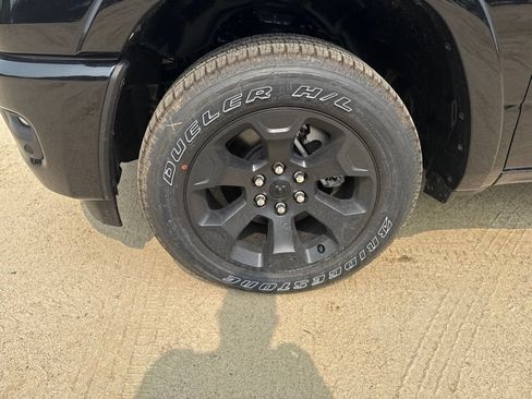 New 2026 RAM 1500 Big Horn AWD/4WD image 9