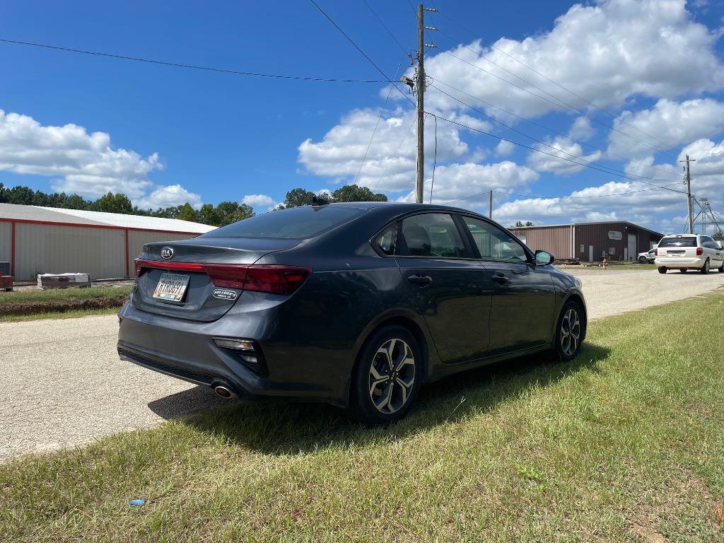 Used 2020 Kia Forte LXS FWD image 3