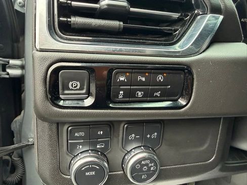 Certified 2025 GMC Yukon Denali AWD/4WD image 22