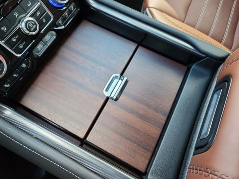 Used 2023 GMC Yukon XL Denali Ultimate image 29