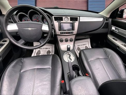 Used 2010 Chrysler Sebring Touring w/ Special Touring Group image 14