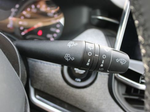 Used 2024 Jeep Compass Latitude image 23