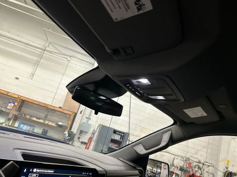 Used 2025 Chevrolet Silverado 1500 LT image 20