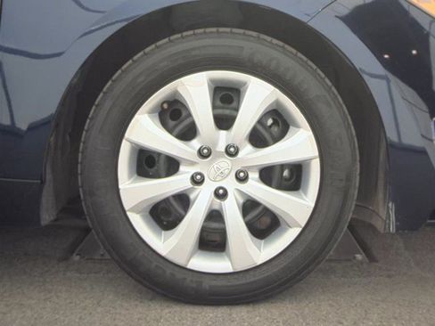Used 2024 Toyota Corolla LE FWD image 4
