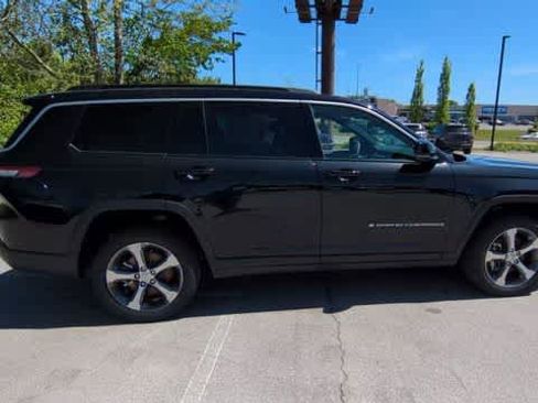 New 2026 Jeep Grand Cherokee L Limited AWD/4WD image 9