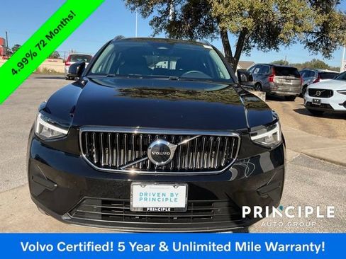 Certified 2025 Volvo XC40 B5 Core image 3