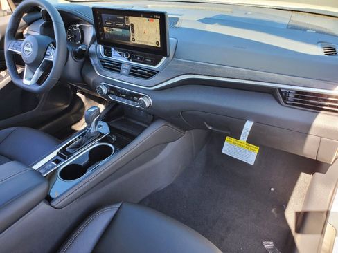 New 2025 Nissan Altima 2.5 SL image 31