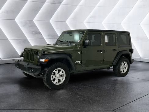 Used 2021 Jeep Wrangler Unlimited Islander image 3