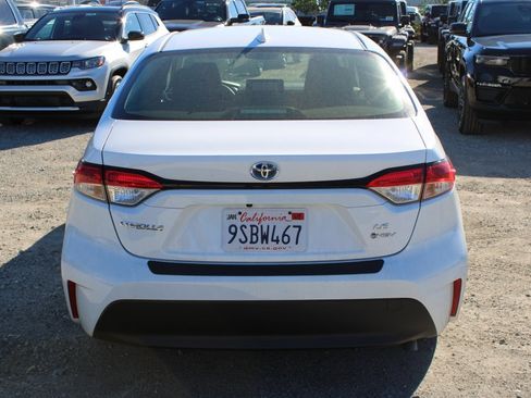 Used 2025 Toyota Corolla Hybrid Sedan image 5