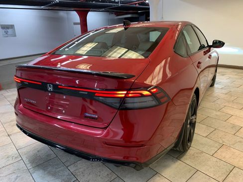 Used 2024 Honda Accord Sport image 7