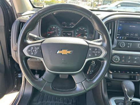 Used 2022 Chevrolet Colorado LT w/ Safety Package image 17