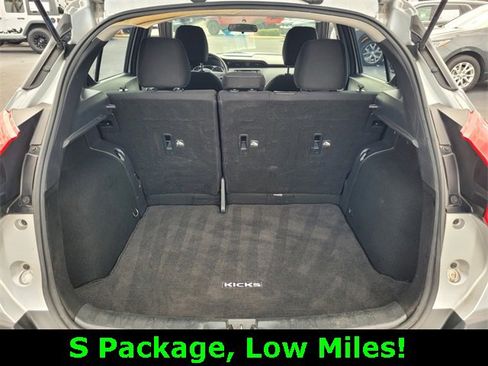 Used 2019 Nissan Kicks S image 15