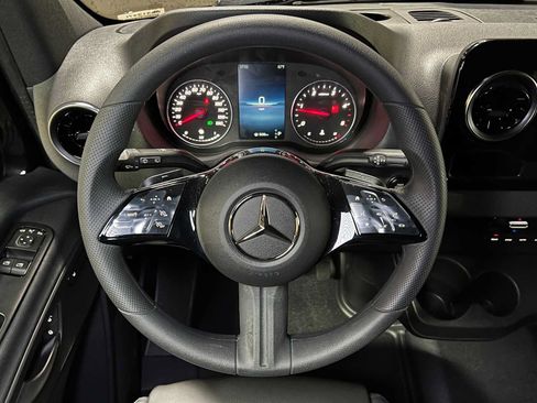 Used 2025 Mercedes-Benz Sprinter 2500 image 26