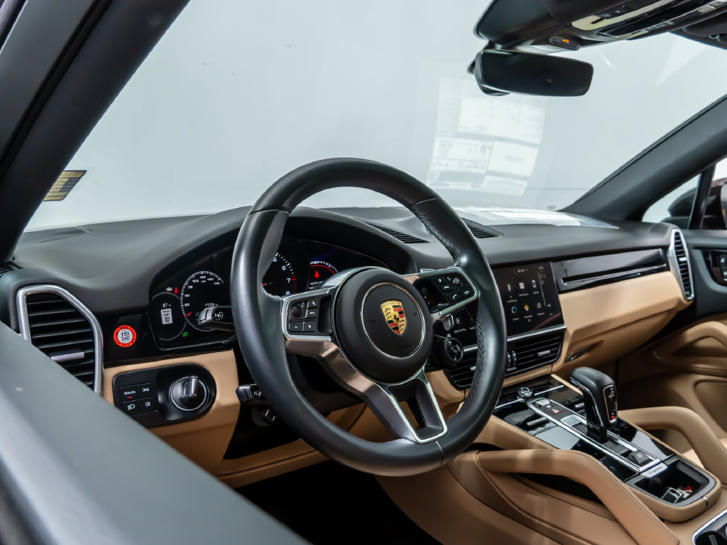 Used 2023 Porsche Cayenne Coupe AWD/4WD image 4