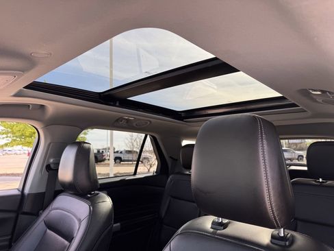 Used 2023 Ford Explorer XLT w/ Equipment Group 202A image 25